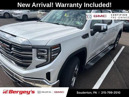 White Frost Tri-Coat 2022 GMC Sierra 1500 SLT