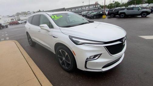 2022 Buick Enclave Essence