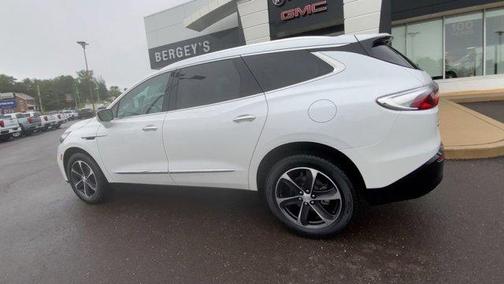 2022 Buick Enclave Essence