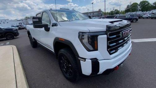 2025 GMC Sierra 2500 AT4