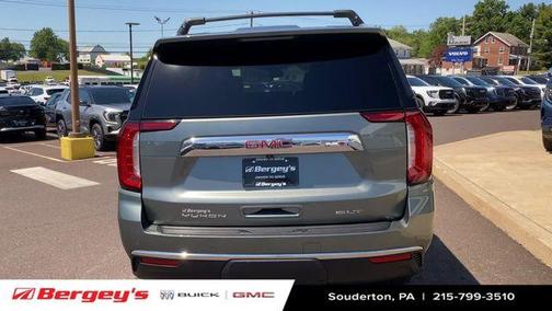 Frost 2023 GMC Yukon XL SLT