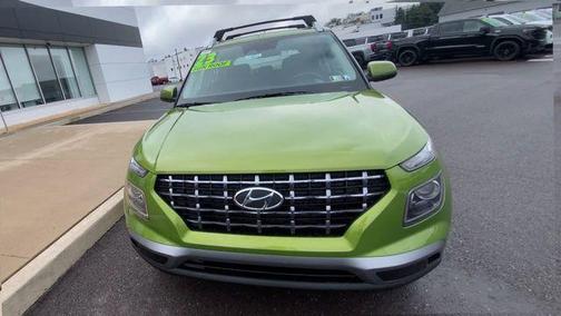 2023 Hyundai VENUE SEL