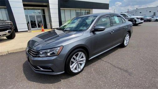 2019 Volkswagen Passat 2.0T Wolfsburg