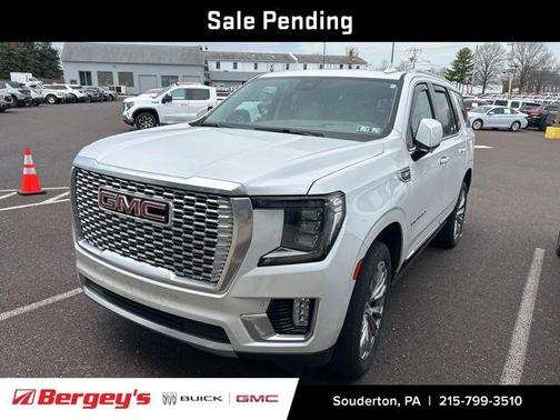White Frost Tri-Coat 2023 GMC Yukon Denali