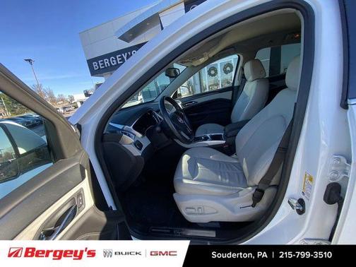 2016 Cadillac SRX Standard