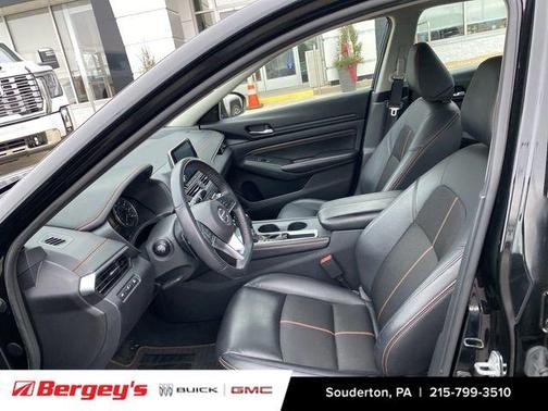 2022 Nissan Altima 2.5 SR