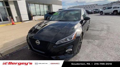 2022 Nissan Altima 2.5 SR