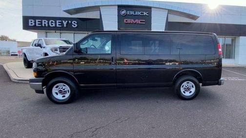 2025 GMC Savana 2500 LT