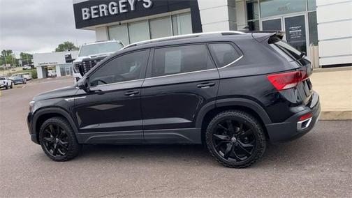 2022 Volkswagen Taos 1.5T SE