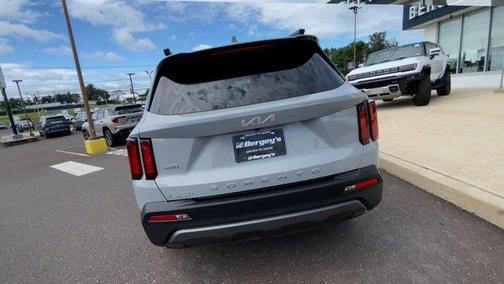 2022 Kia Sorento S
