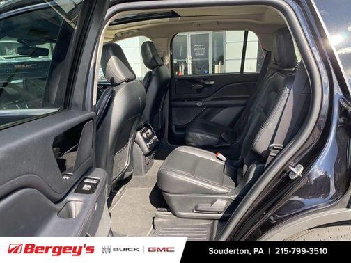 Infinite Black Metallic 2022 Lincoln Aviator Standard AWD
