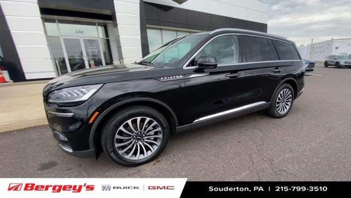Infinite Black Metallic 2022 Lincoln Aviator Standard AWD