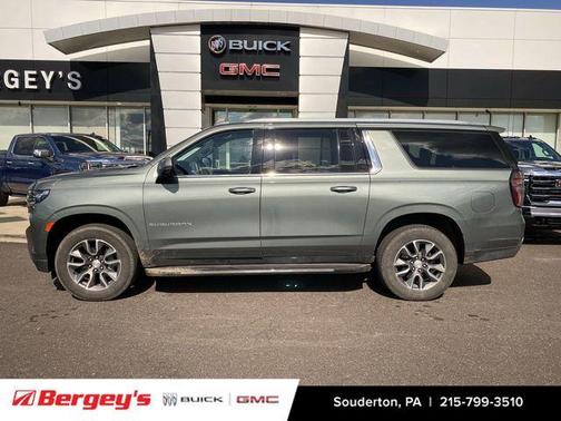 Silver Sage Metallic 2023 Chevrolet Suburban LT