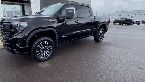 2025 GMC Sierra 1500 AT4
