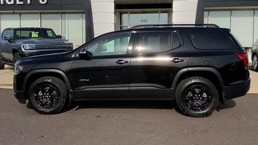 2022 GMC Acadia AT4