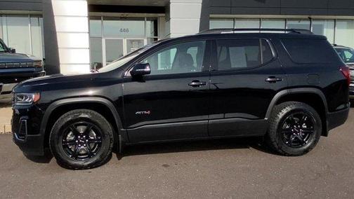 2022 GMC Acadia AT4