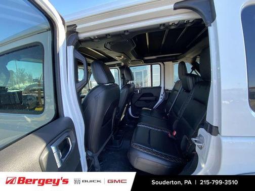 2022 Jeep Wrangler Unlimited Sahara High Altitude