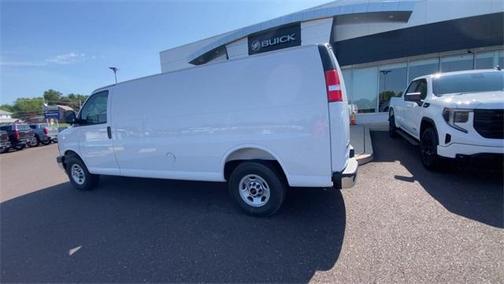 2025 GMC Savana 3500 Work Van