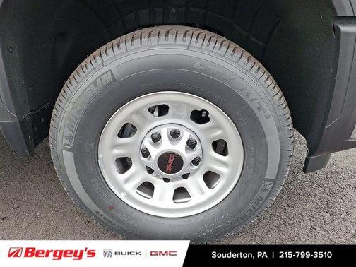 2025 GMC Sierra 2500 Pro