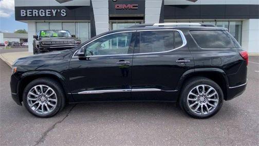 2022 GMC Acadia Denali