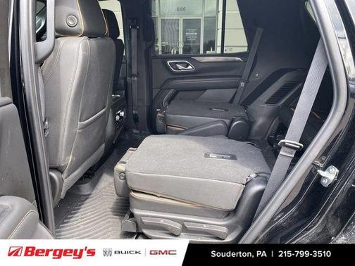 Onyx Black 2023 GMC Yukon AT4
