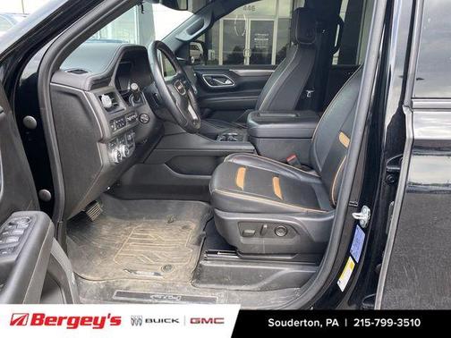 Onyx Black 2023 GMC Yukon AT4