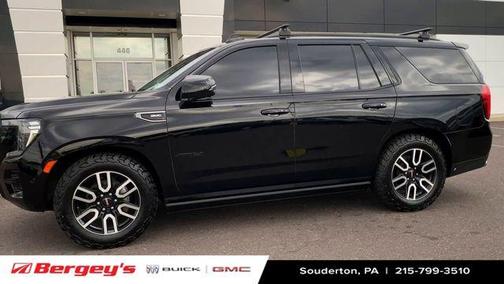 Onyx Black 2023 GMC Yukon AT4