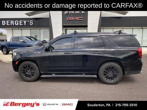 Onyx Black 2023 GMC Yukon AT4