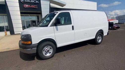 2025 GMC Savana 3500 Work Van
