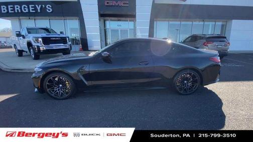 Black Sapphire Metallic 2022 BMW M4 Competition xDrive