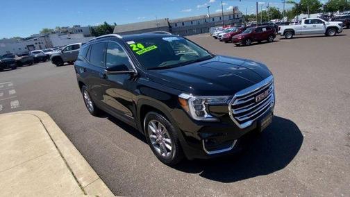 2024 GMC Terrain SLT