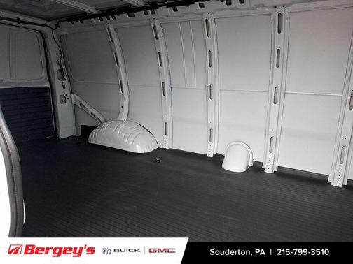 Summit White 2026 GMC Savana 3500 Work Van