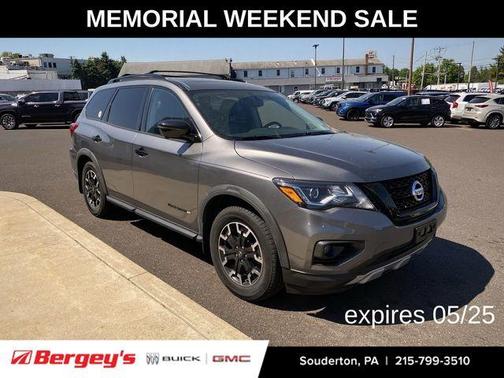Gun Metallic 2020 Nissan Pathfinder SL