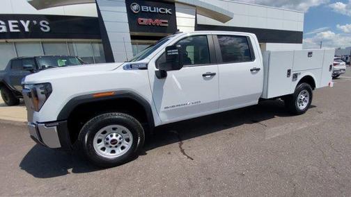 2025 GMC Sierra 3500 Pro