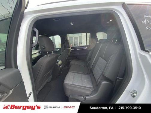 2025 GMC Acadia Elevation