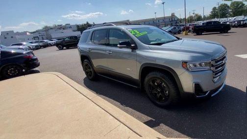 2023 GMC Acadia AT4