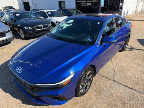 2024 Hyundai ELANTRA Limited