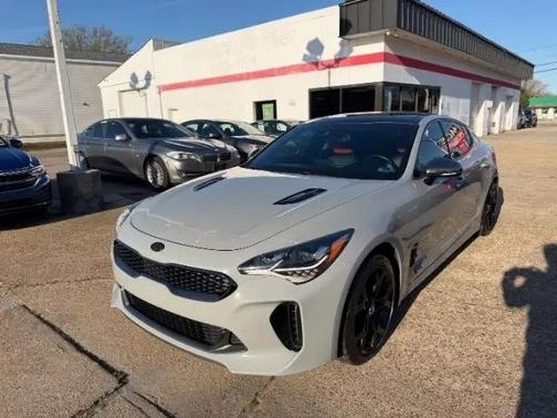 Ceramic Silver 2018 Kia Stinger GT1