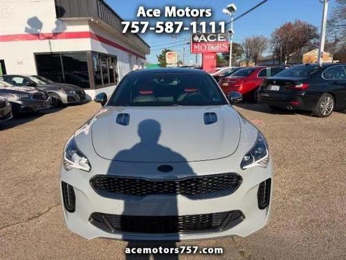 Ceramic Silver 2018 Kia Stinger GT1