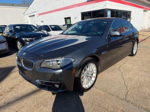 2016 BMW 528 528i