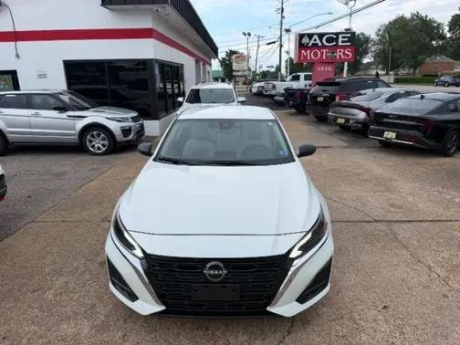 Pearl White Tricoat 2024 Nissan Altima 2.5 SV