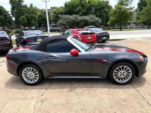 2018 FIAT 124 Spider Base
