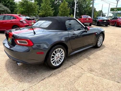2018 FIAT 124 Spider Base