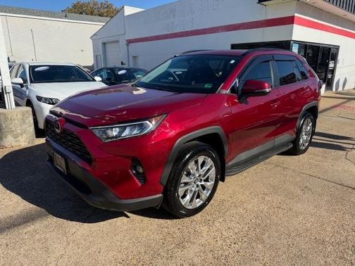 2020 Toyota RAV4 XLE Premium