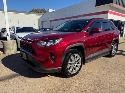 2020 Toyota RAV4 XLE Premium