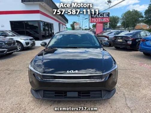 Aurora Black Pearl 2025 Kia K4 LXS