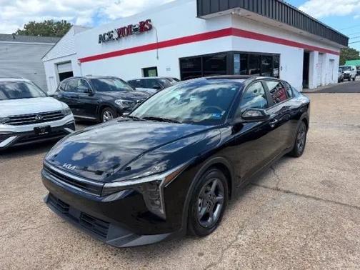 Aurora Black Pearl 2025 Kia K4 LXS