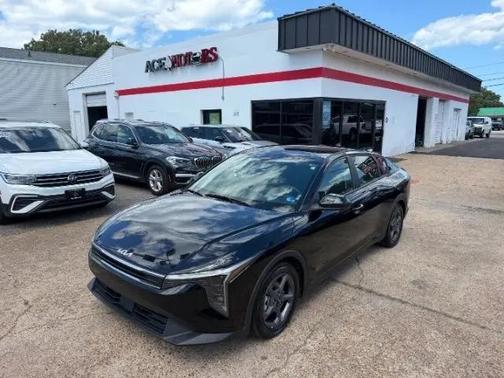 Aurora Black Pearl 2025 Kia K4 LXS