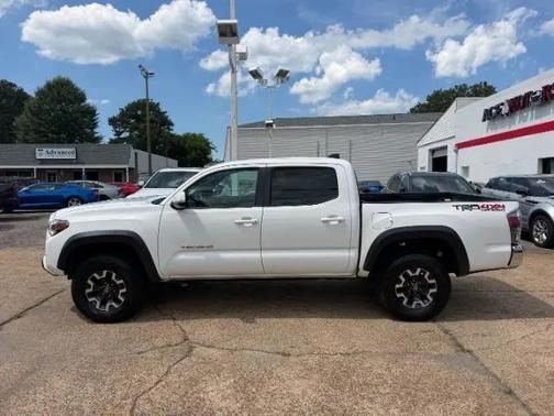 White 2022 Toyota Tacoma SR