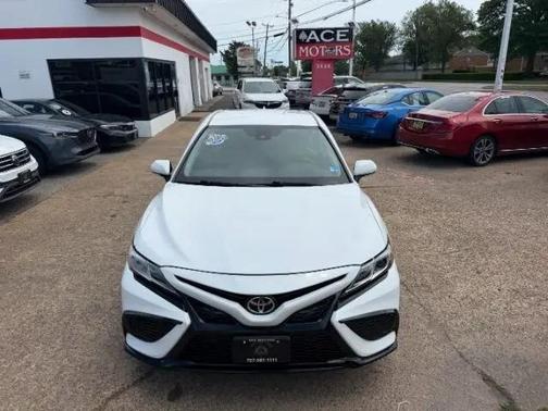 Super White 2021 Toyota Camry SE